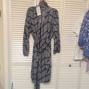 BloomChic Black and White Patterned Long Sleeve Dress
